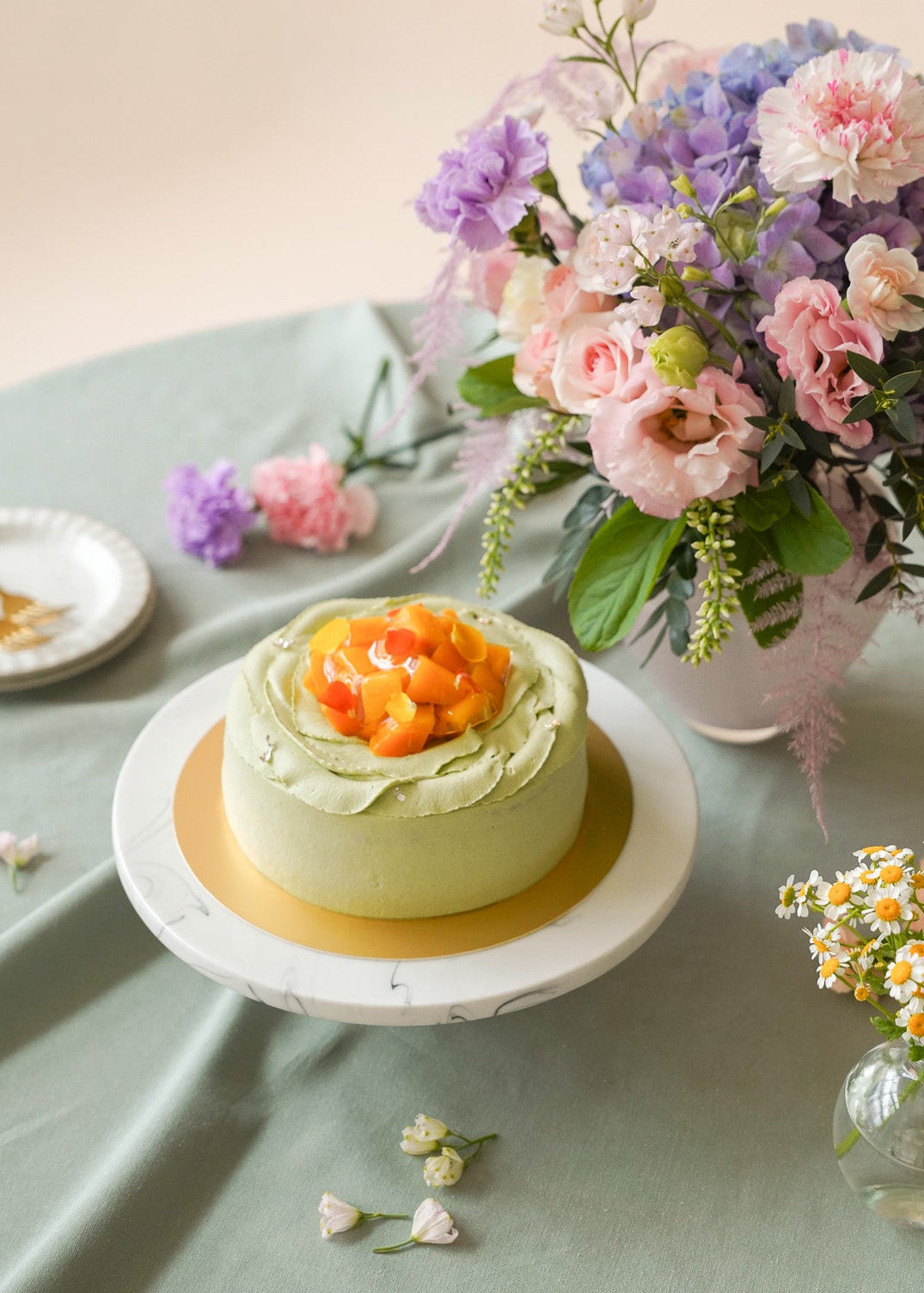 mother's day bouquet and cake Hong Kong flower delivery