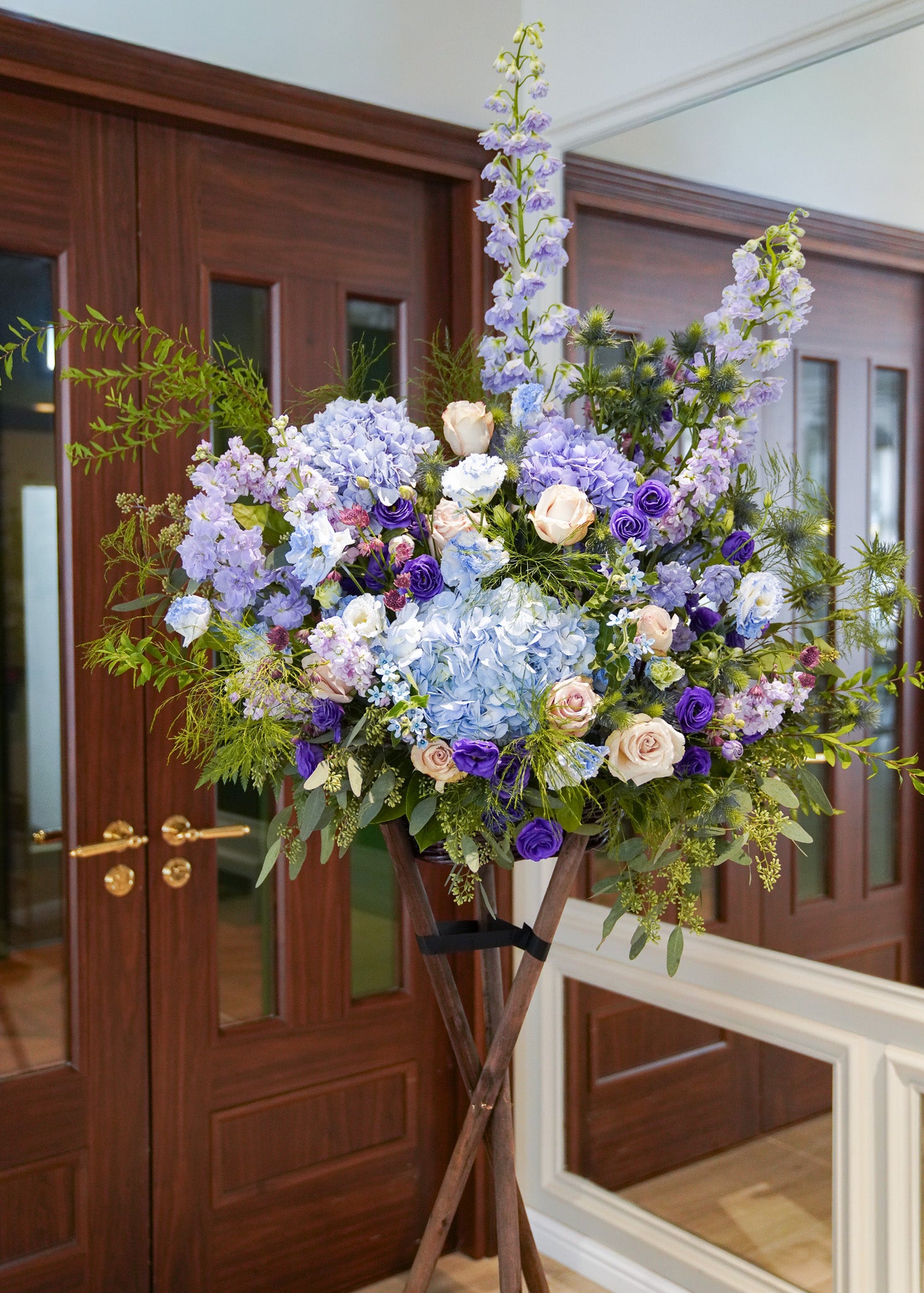 Opening Flower Stand - Blue & Purple