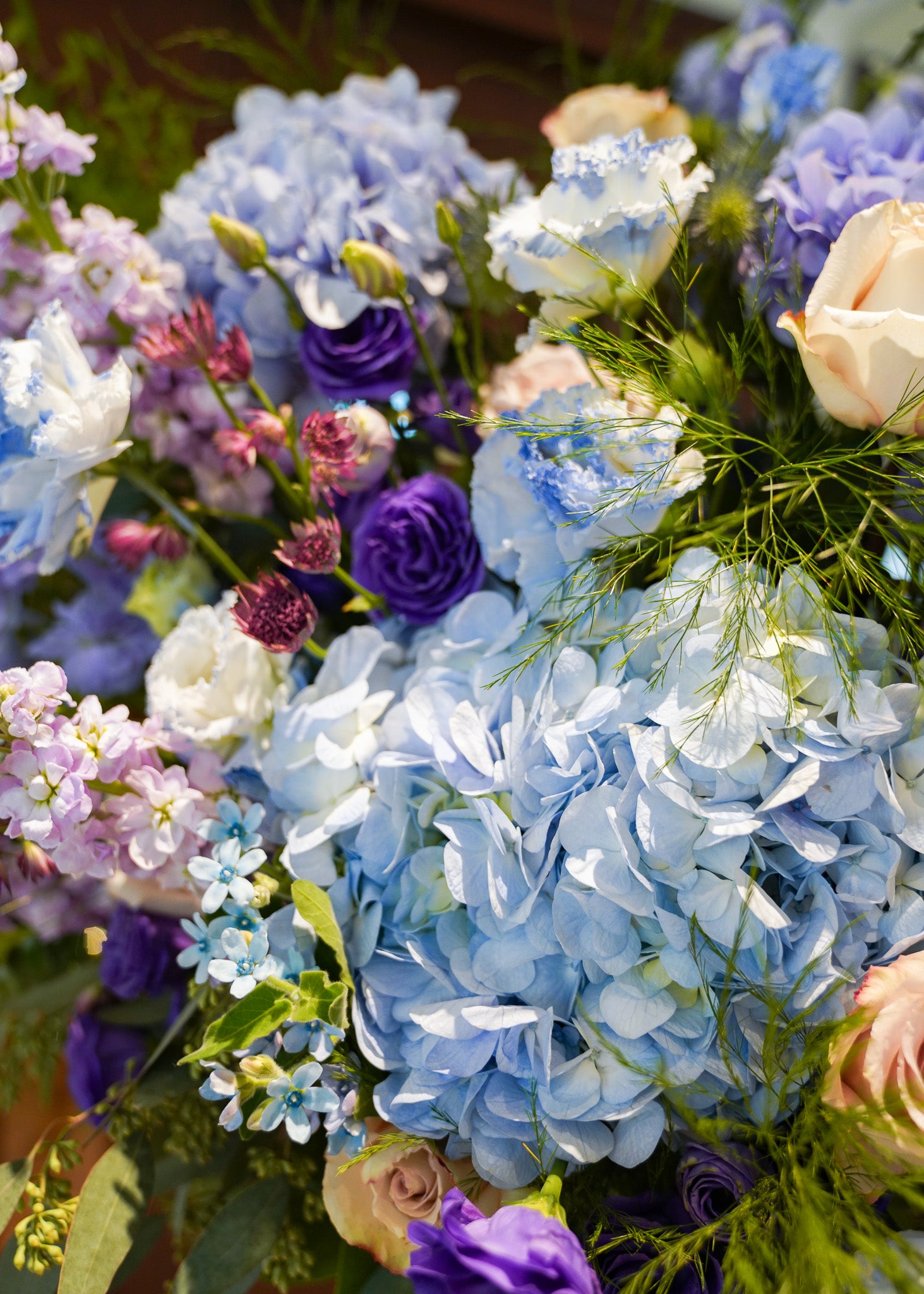 Opening Flower Stand - Blue & Purple