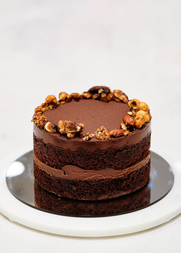 Nut Crunch Naked Cake | Fleuria Hong Kong Flower & Cake Delivery